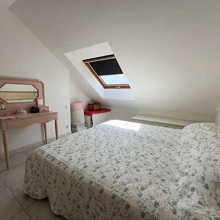 Duplex Avec Terrasse A 750m De La Mer, Parking Privatif Inclus - Fr-1-392-236 *